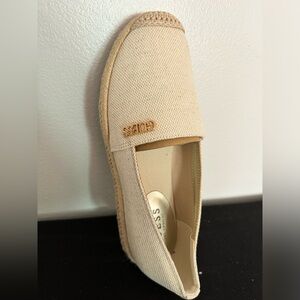 Guess Espadrille size 8